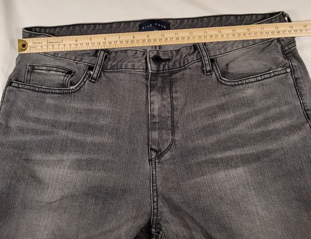 FIVE FOUR Relaxed Fit 